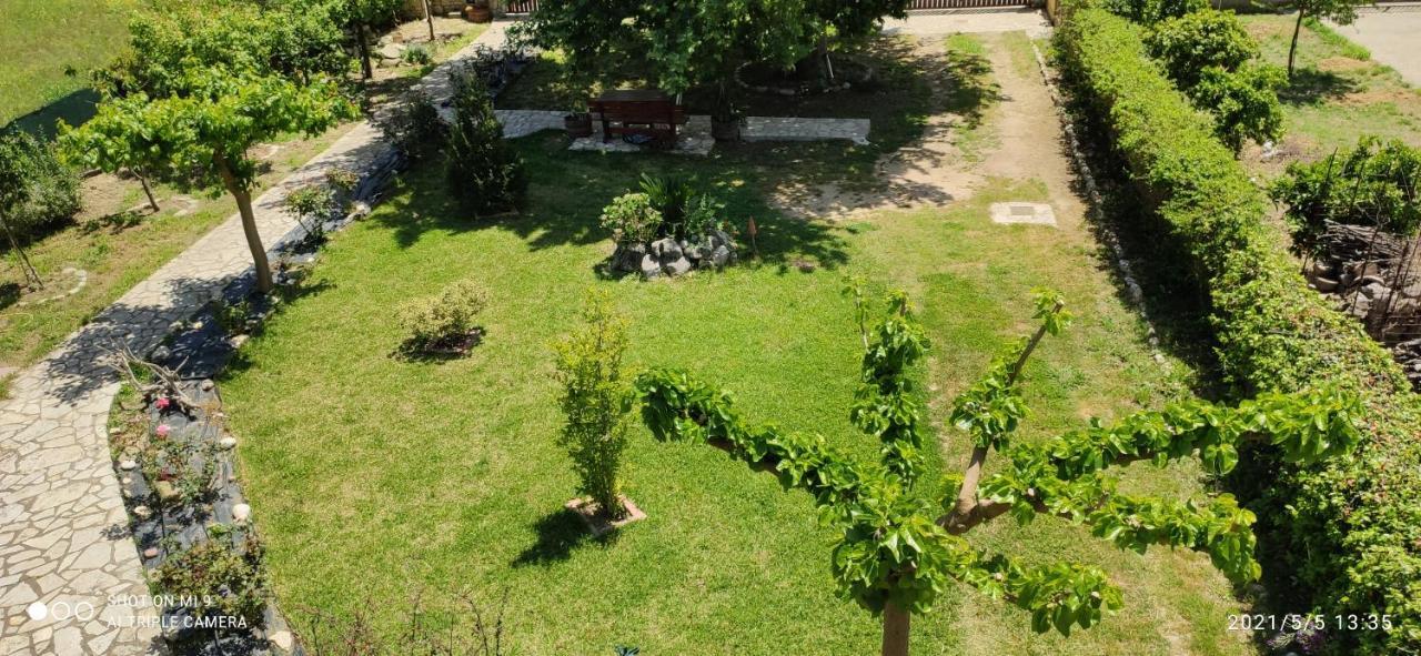 Ioannis - Zimmer Mit Zugang Zu Terrasse Gavrolimni Luaran gambar